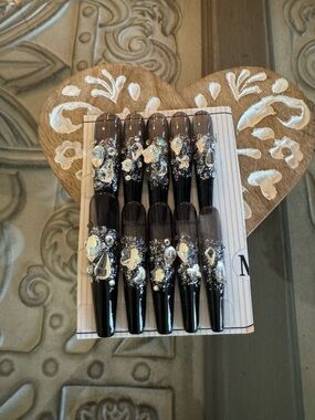 Bonitas Nails Black Ombre Press-On Nails with Iridescent Rhinestones